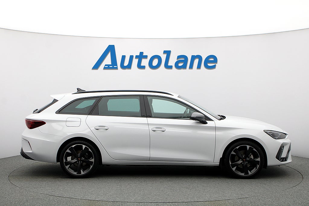 Cupra Leon 1.5 eTSI Automat, Cockpit, Back kamera,