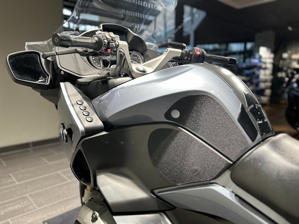 BMW R1200RT / 3st väskor / Högtalare / GPS / Räntefri delbetalning!