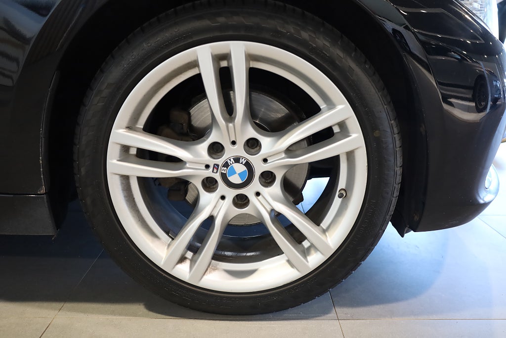 BMW 320D xDrive 190hk Sport line | Navi | Drag | Connected |
