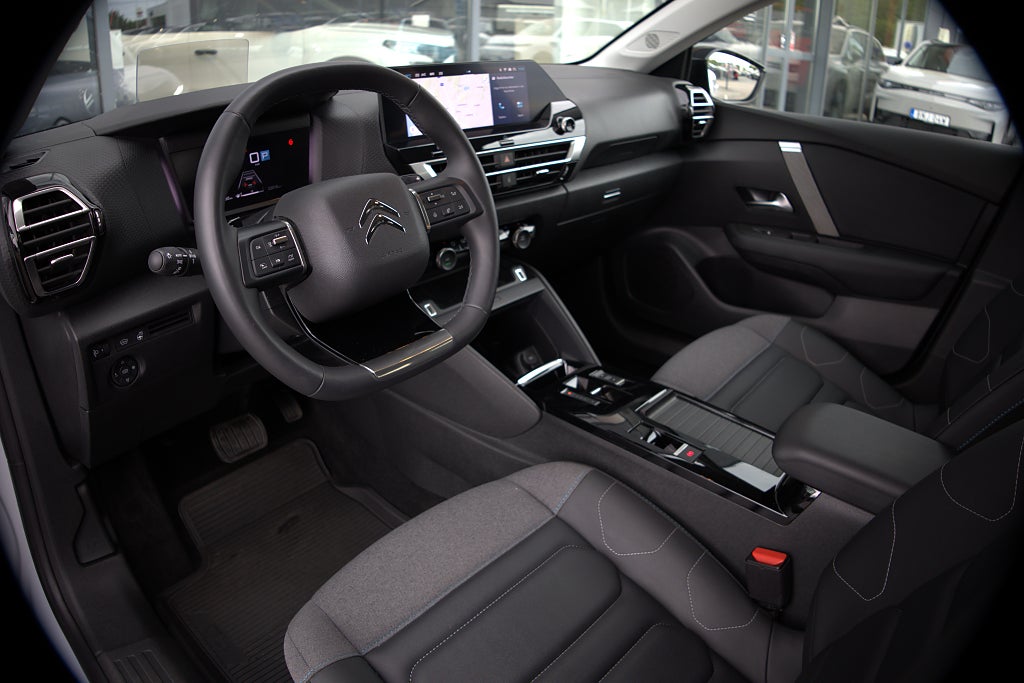 Citroën C4 SHINE 130hk Aut Fram- & B-Kamera Rattvärme