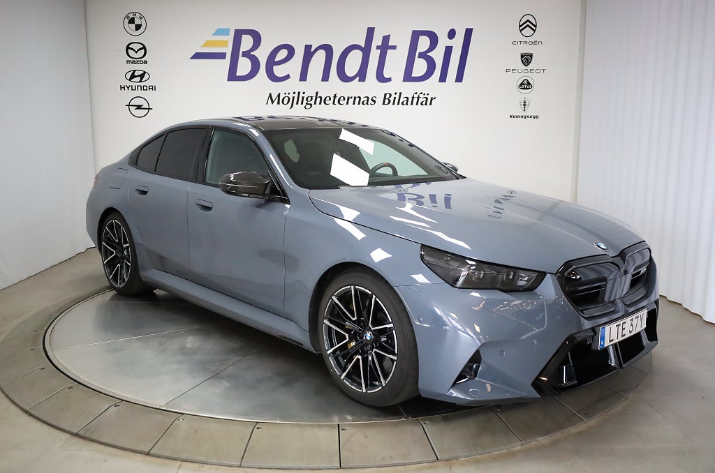 BMW M5 Sedan | Keramiska bromsar | B&W | 727hk