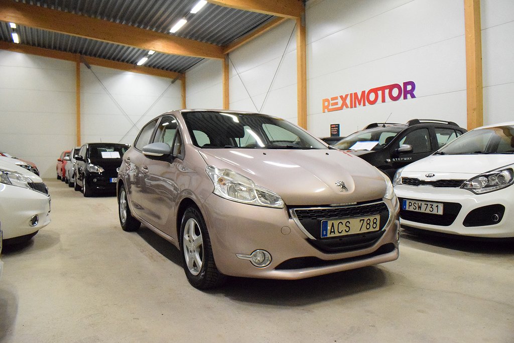 Peugeot 208 5-dörrar 1.2 VTi Euro 5  Besiktad 