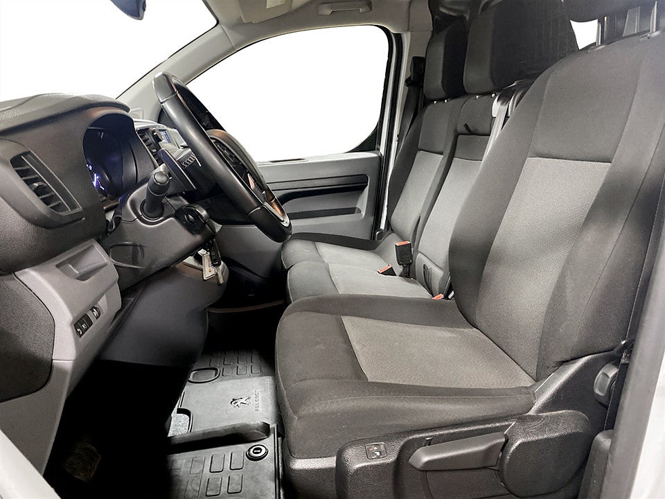 Bild på Peugeot Expert PRO 2.0 BHDi 145hk Aut L3 KAMPANJRÄNTA 3,99%