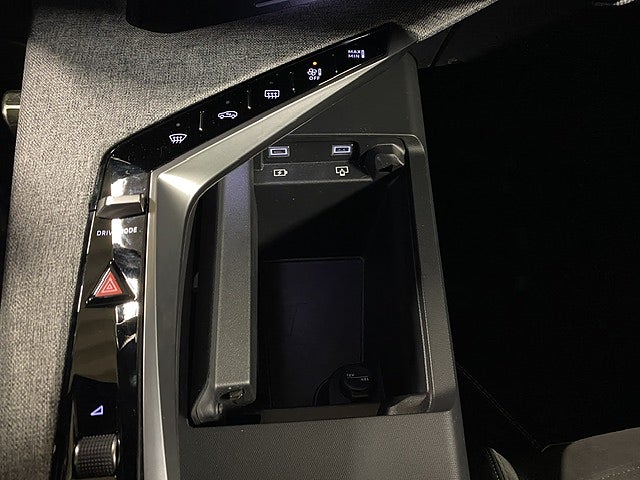 Bild på Peugeot 5008 GT HYBRID 136hk AUT - 7-SITS, ALCANTARA