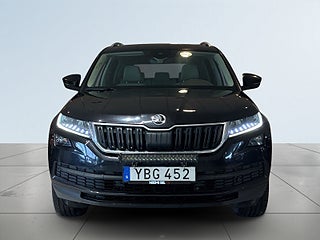 Skoda Kodiaq 2.0 TDI 4×4 Drag Navi S&V-däck Canton-ljud Mvärm CarPla – bild 2