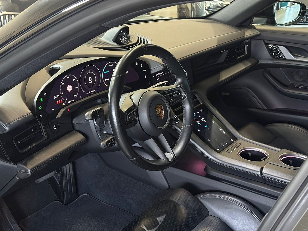 Porsche Taycan 4S Performance Plus *3,99%* Moms 360 BOSE 14-vägs