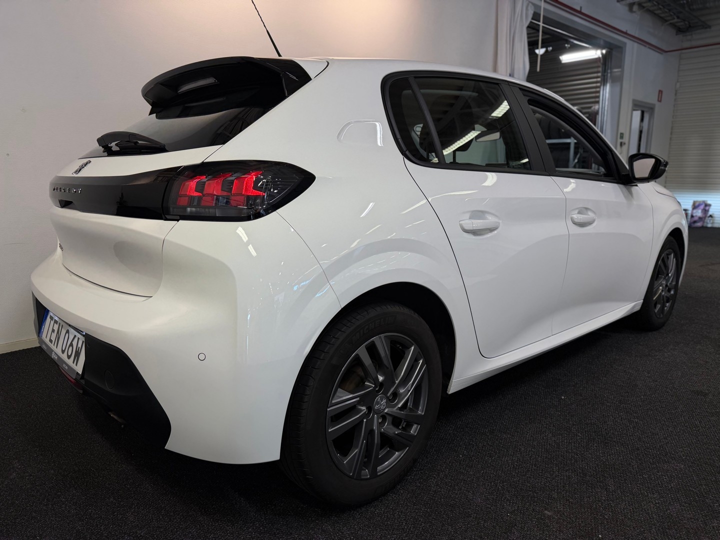 Peugeot 208 1.2 PT 75hk 2022, bild 3/10