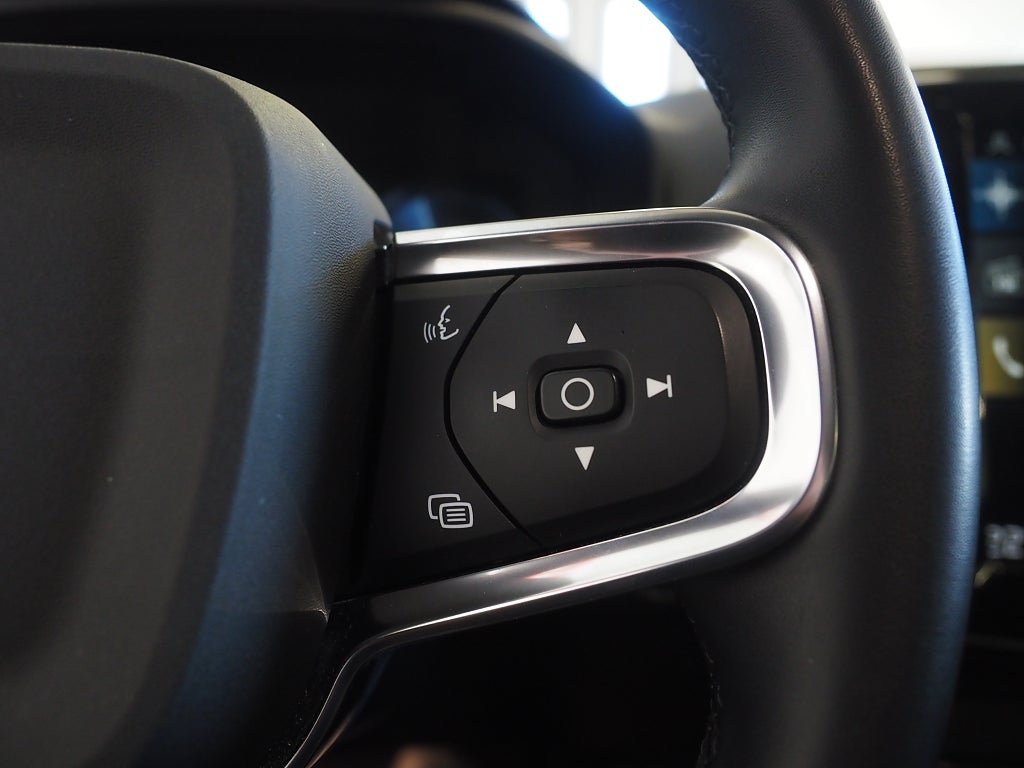 Volvo XC40 Recharge T4 211hk DCT Inscription Exp | Kamera | 2022