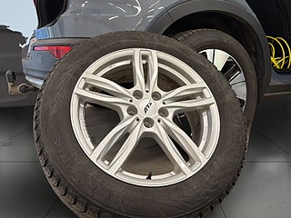Volvo XC40 T5 Twin Engine Momentum Advanced S&V-hjul/MOMS/360/Drag
