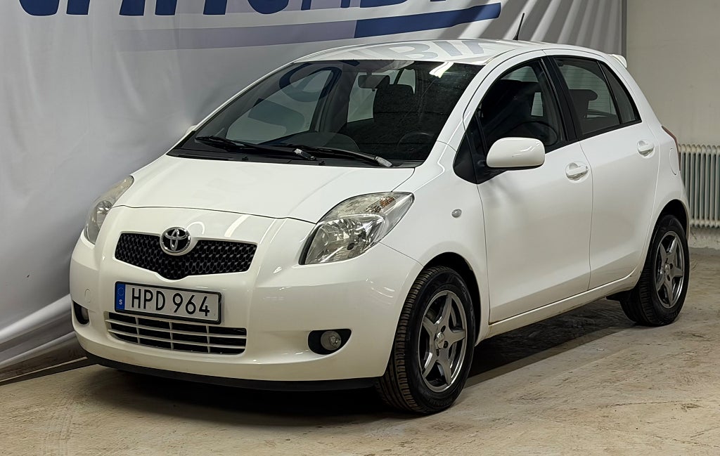 Toyota Yaris 5-dörrar 1.3 VVT-i besiktigad