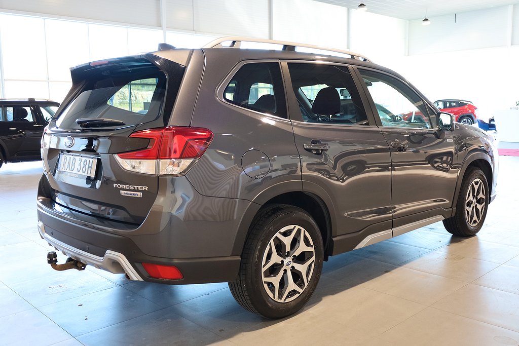 Subaru Forester 2,0i e-Boxer XFuel Active AWD Bränslevärmare 2022