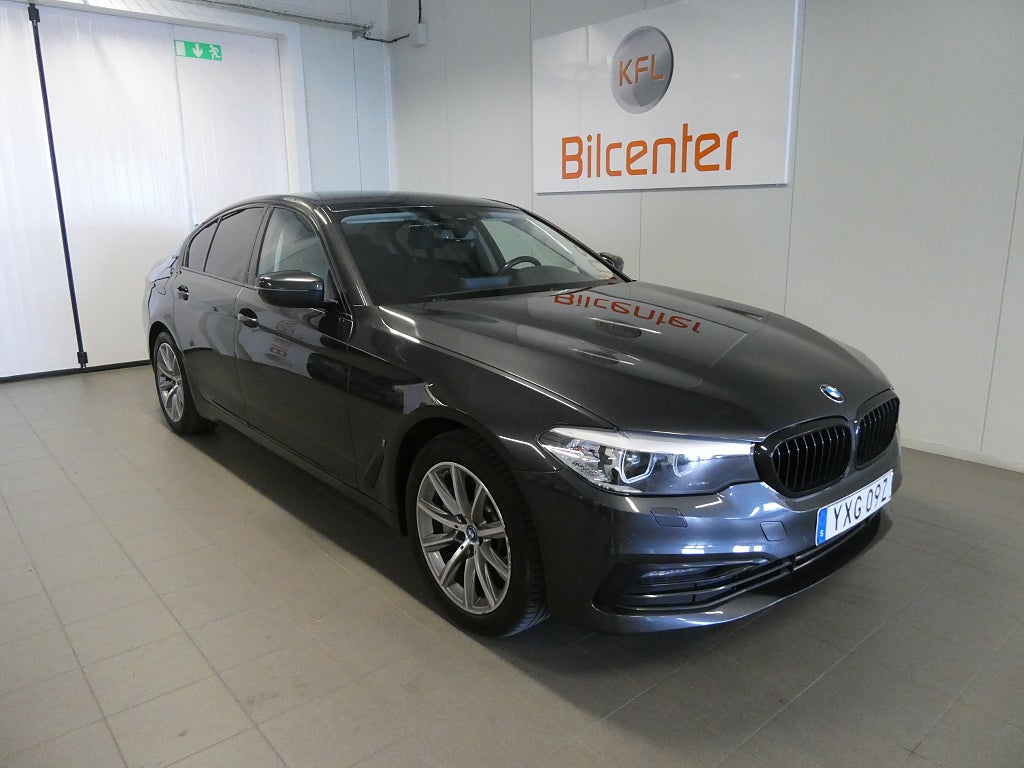 BMW 530e iPerformance Sport line Kamera-Navi-Värmare-Rattvärme