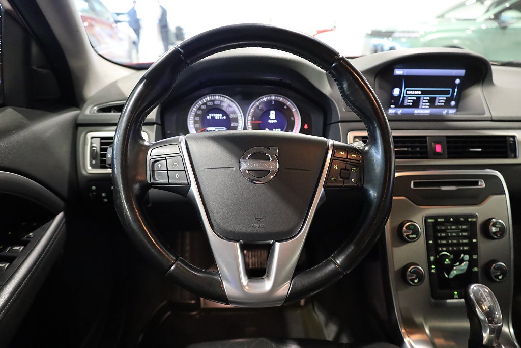 Volvo V70 D4 Geartronic Momentum Drag värmare Läder Blåtand 2013