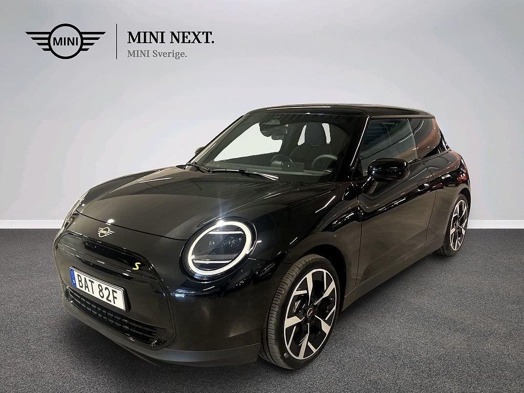 MINI Cooper SE Classic Trim, Paket M