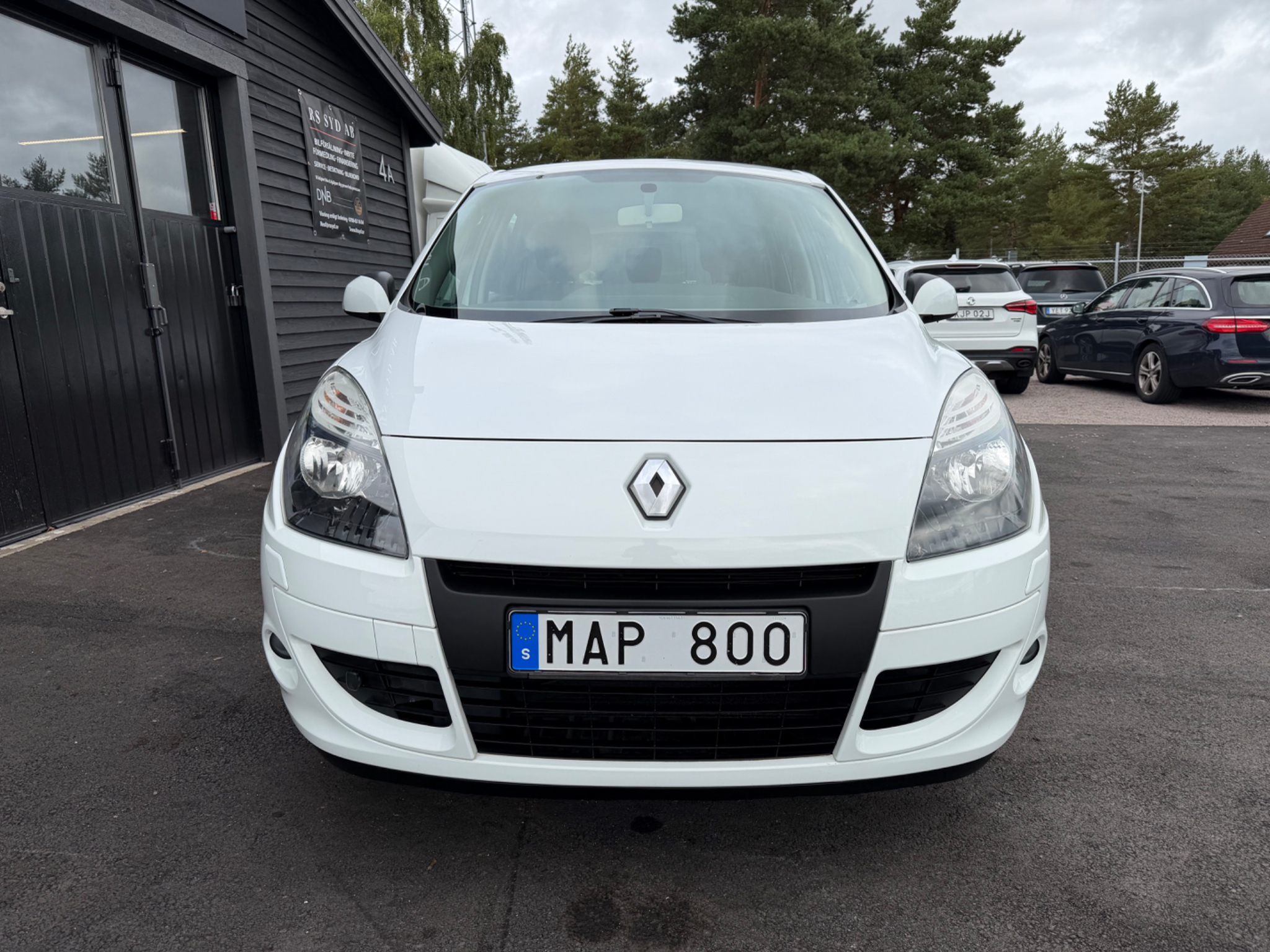 Renault Scenic 1.6 E85 AC 2012, kuva 3/55
