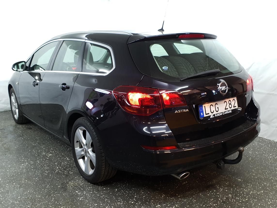 Opel Astra 2011, bild 4/36