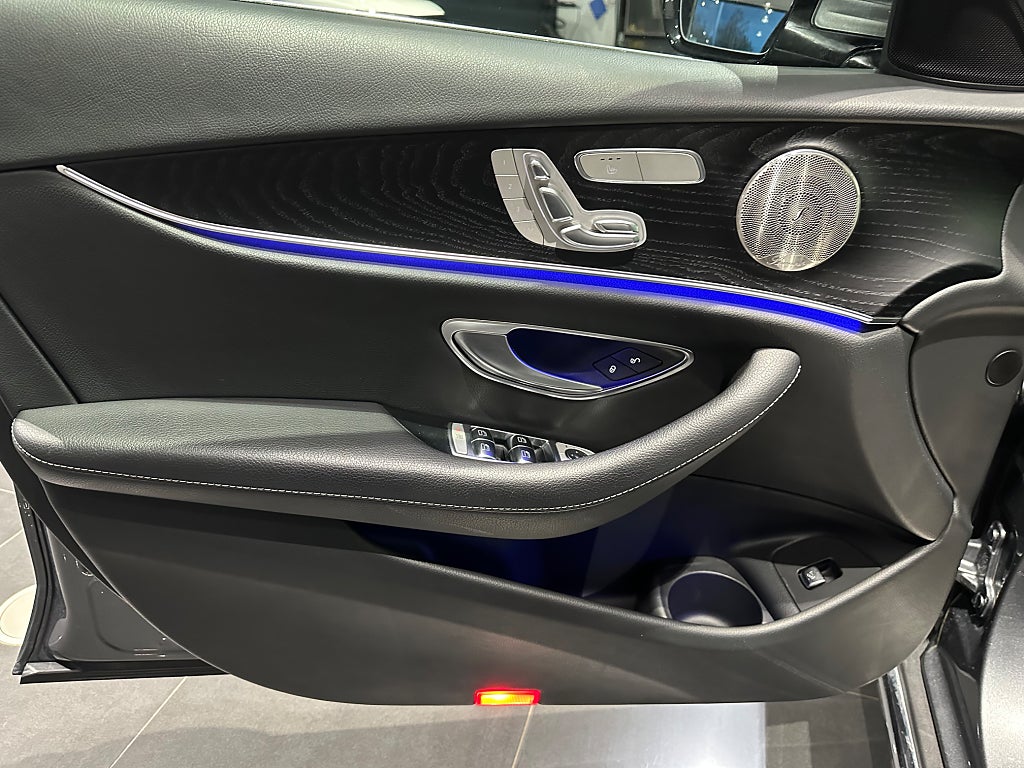 Mercedes-Benz E 220 d 4MATIC All-Terrain Panorama Burmester Värmare - bild 12