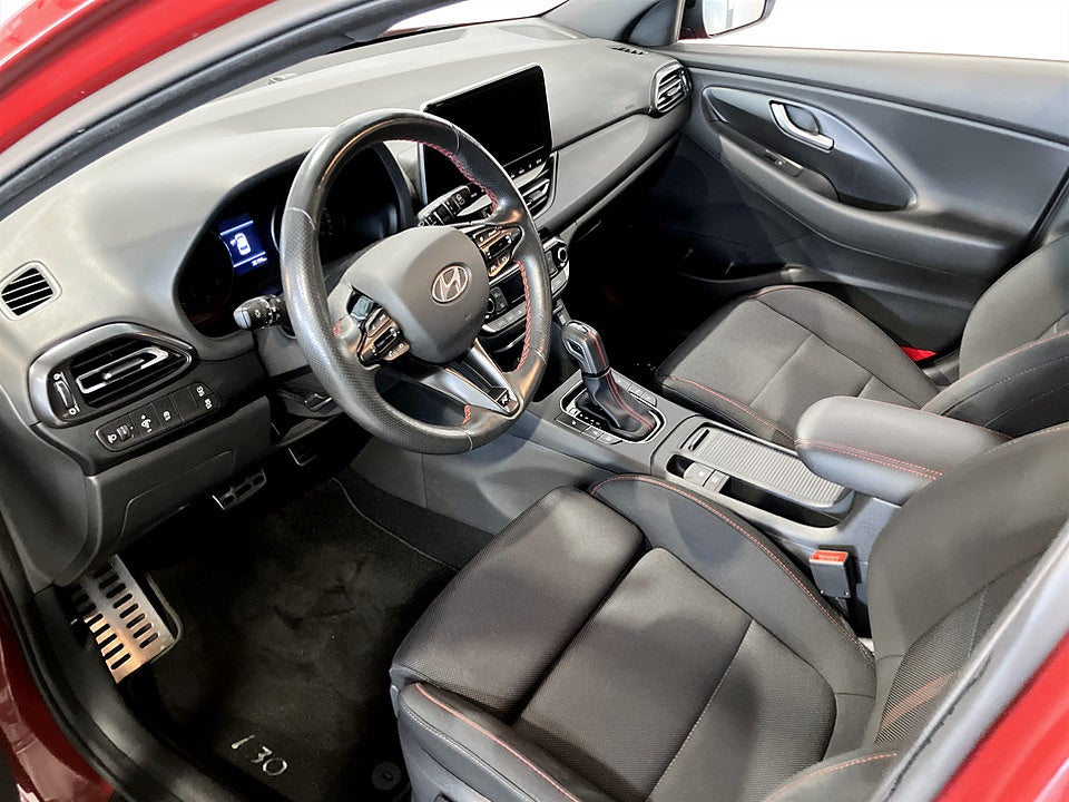Bild på Hyundai i30 N-Line 1.5 T-GDI 159hk Aut B-KAMERA CARPLAY