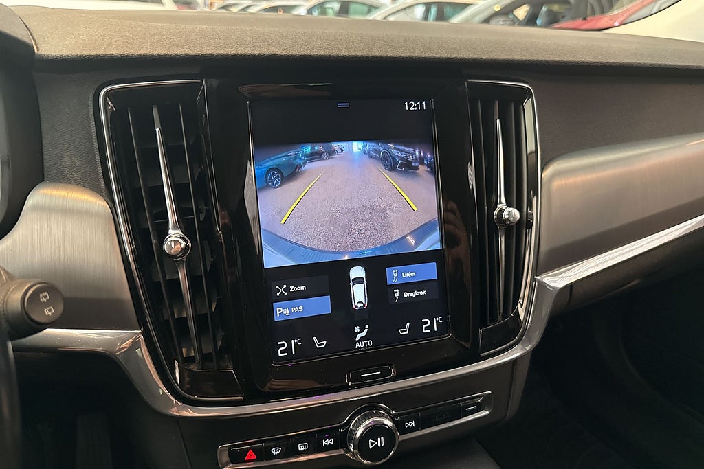Volvo V90 D4 AWD Geartronic Momentum Kamera Drag Värmare Navi miniatyr 7