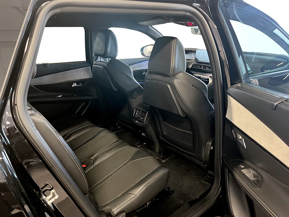 Bild på Peugeot 5008 GT 1.2 PT 130hk Aut 7-SITS B-KAMERA CARPLAY