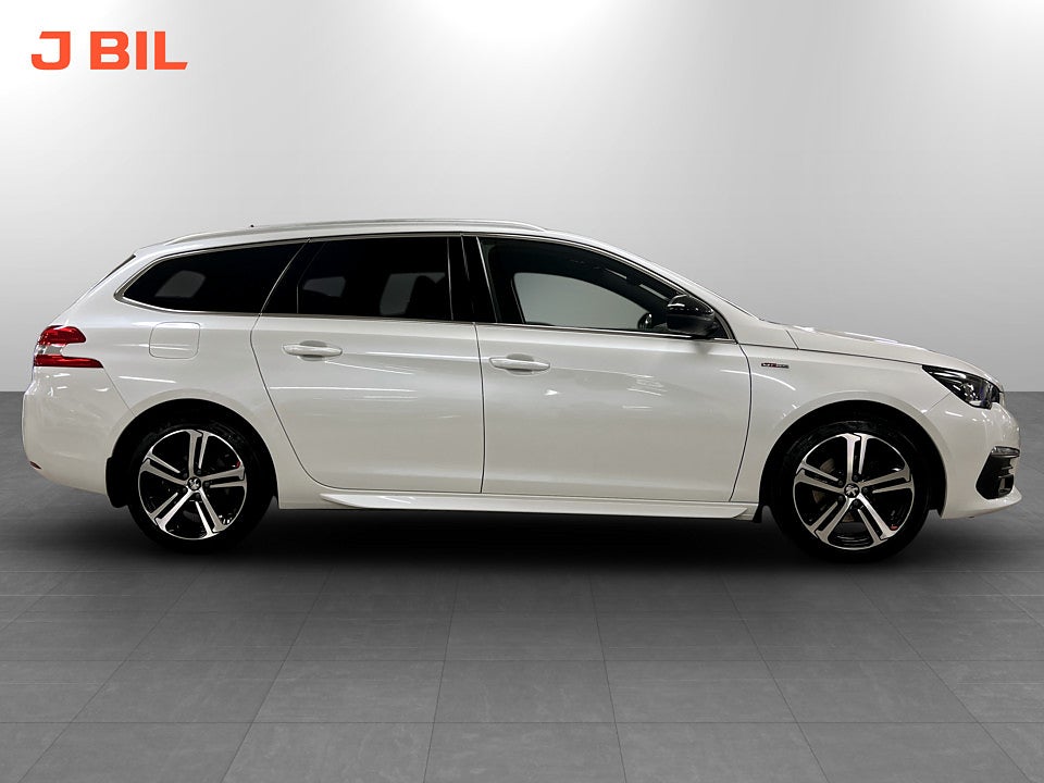 Bild på Peugeot 308 sw GT-Line 1.2 PT 130hk Aut PANORAMA PDC-SENSORER