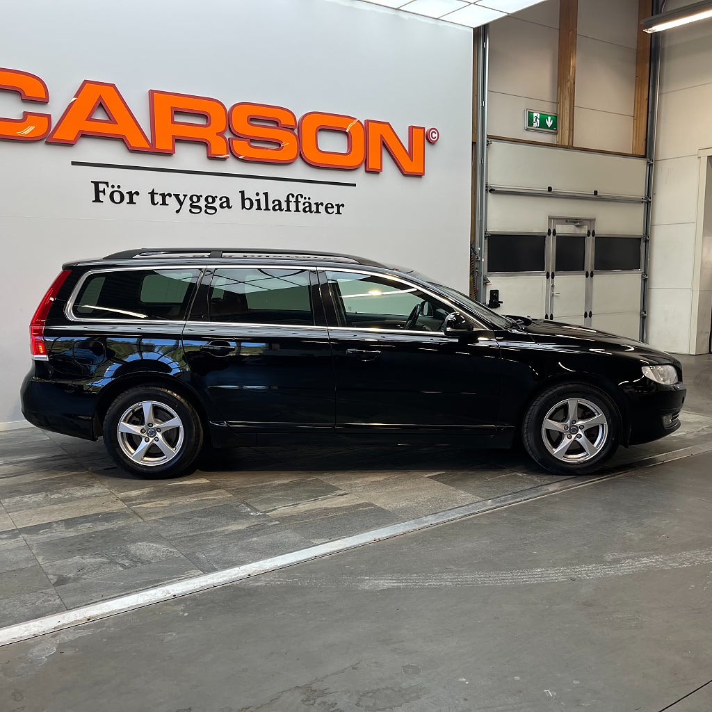 Volvo V70 D4 181HK  Momentum Värmare VOC Drag Kamrem bytt!