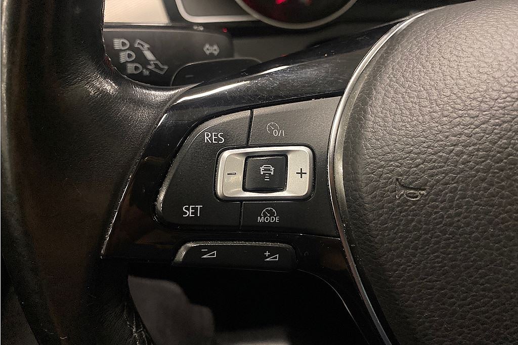 Volkswagen Passat Alltrack 2.0 TDI 4M, läder, värmare, FR 2,95%