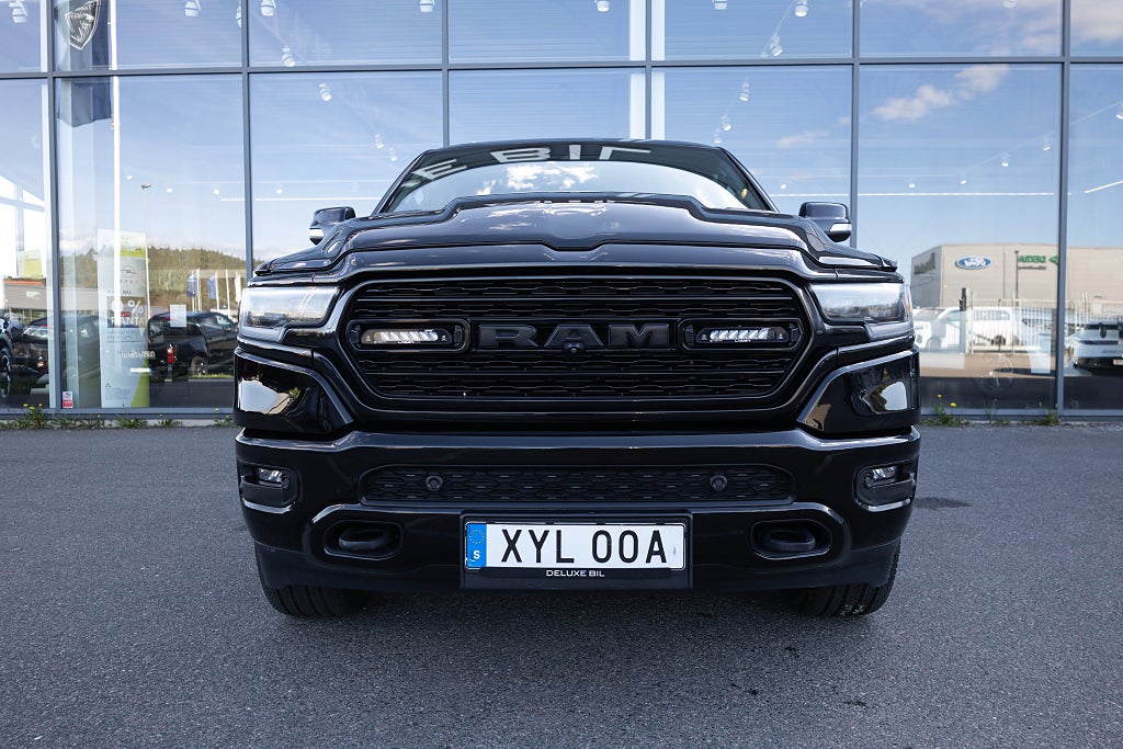 RAM 1500 5.7 V8 HEMI Limited Night Edition Nya bromsar Cut-Out