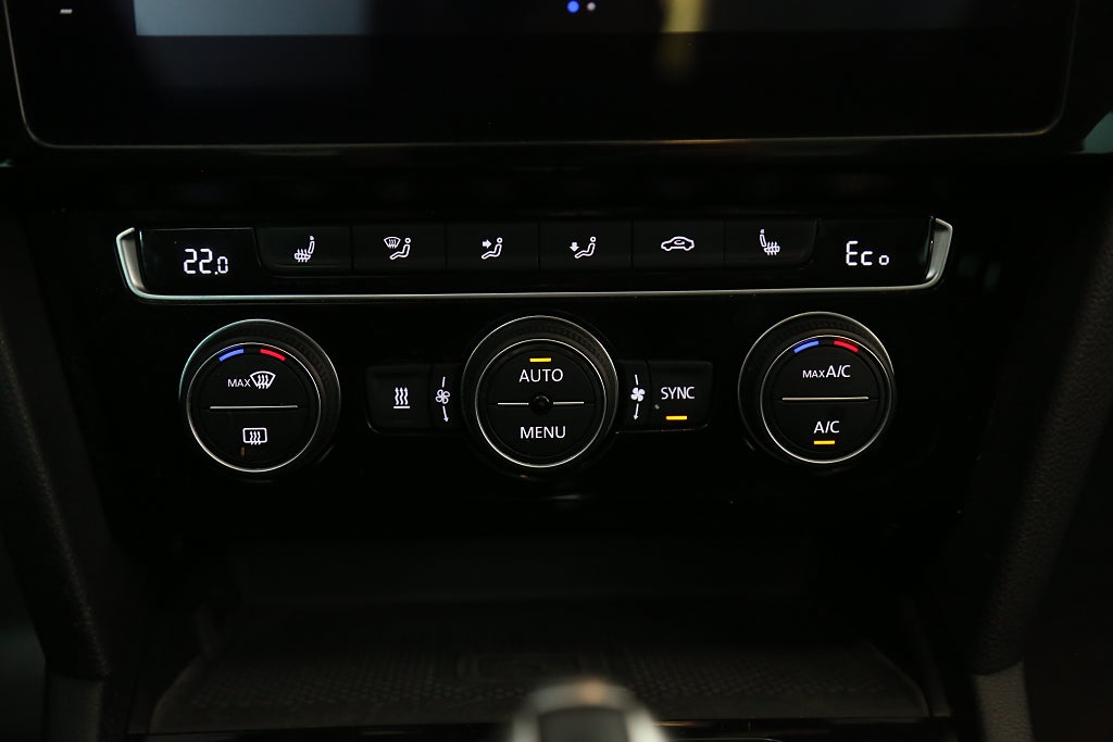 Volkswagen Passat Sportscombi GTE Executive Cockpit Panorama Värmare Drag 2020