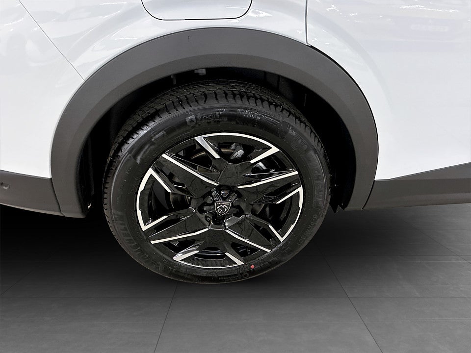 Bild på Peugeot 5008 GT Ultimate Hybrid 145hk Aut 7-SITS B-KAMERA CARPLAY