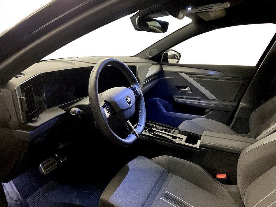 Bild på Opel Astra ST GS 1.2 PT 130hk Aut - B-KAMERA, EN ÄGARE