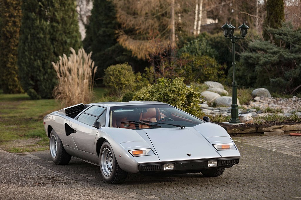 Lamborghini Countach lp400