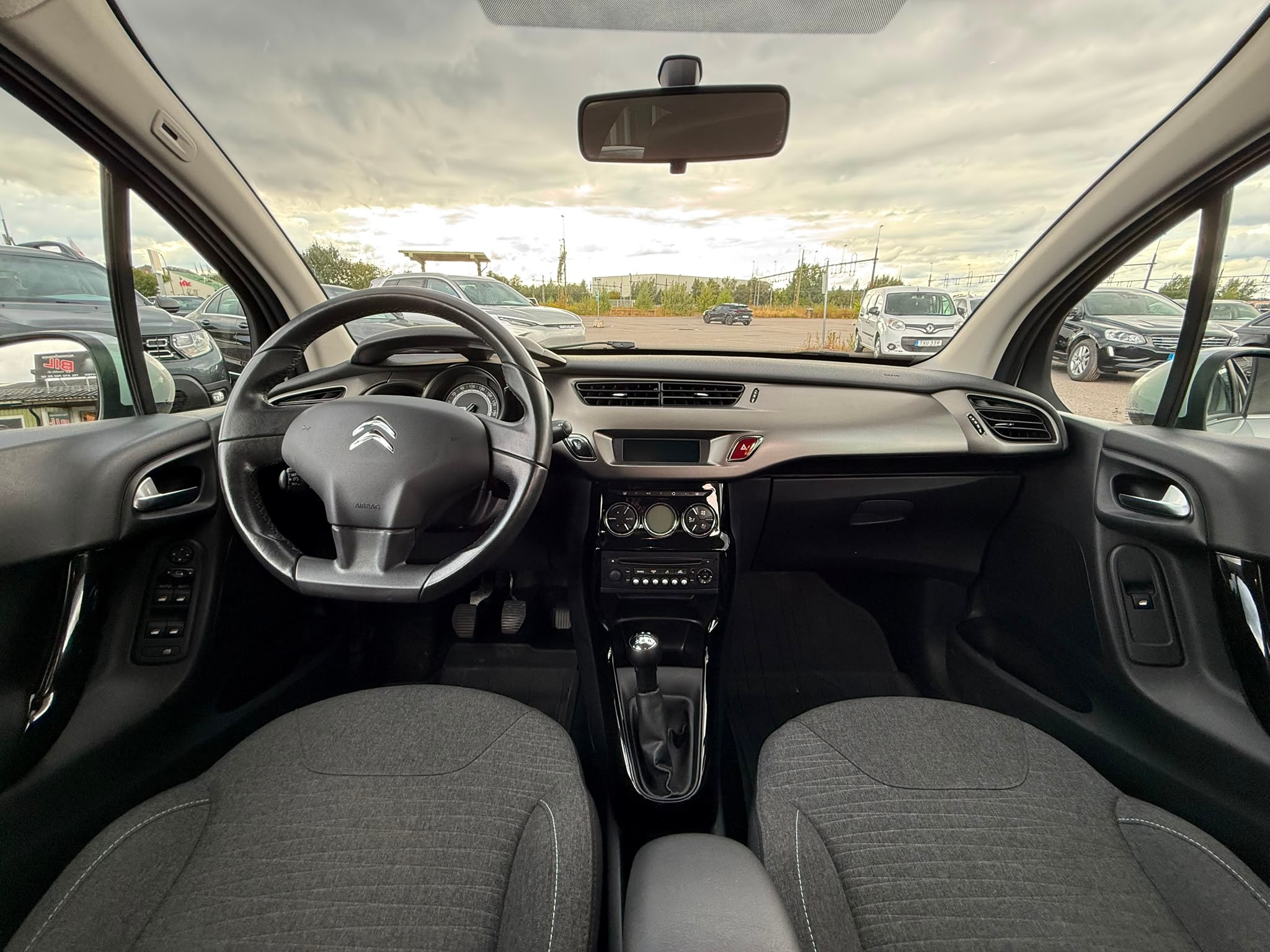 Citroen C3 1.2 PureTech VTi 2015, bild 7/40