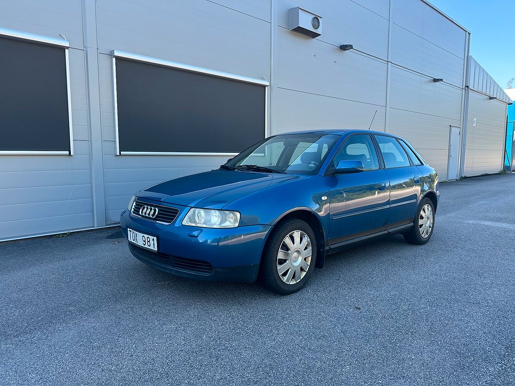 Audi A3 5-dörrar 1.6, Nybesiktigad 700kr/24mån Räntefritt