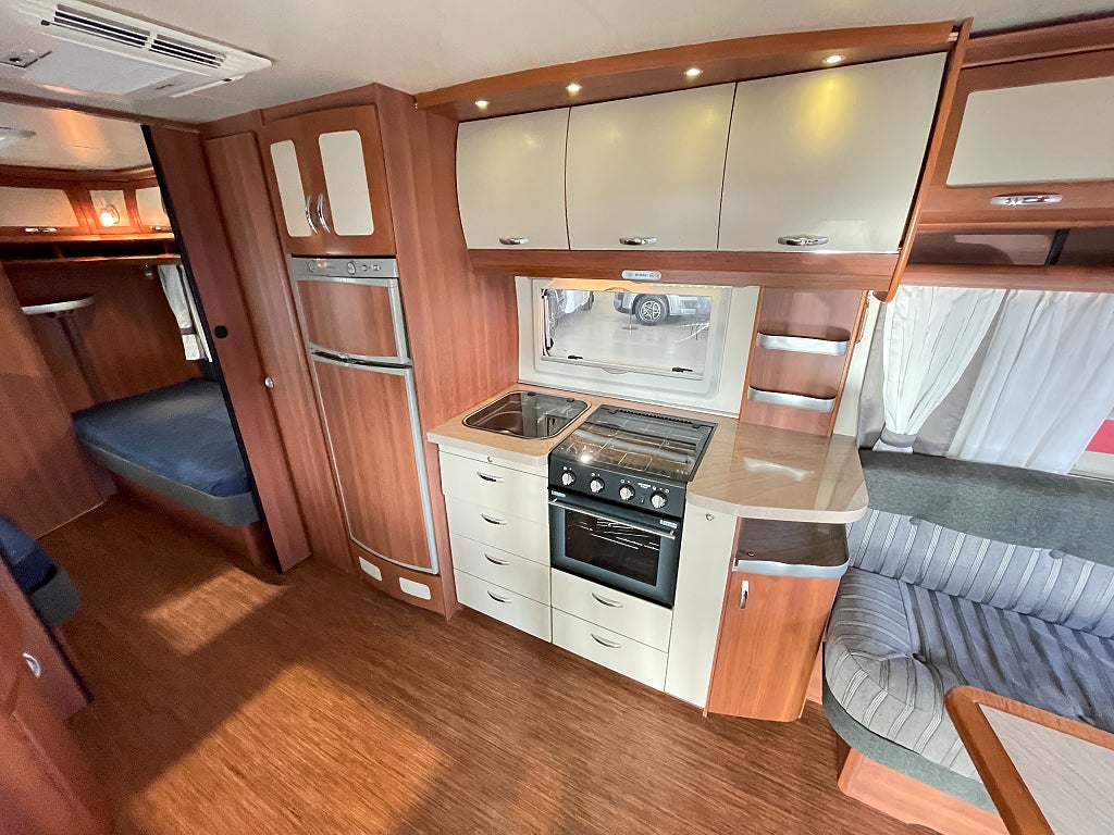 Hobby 780 WLU Nordic Edition /ALDE/Mover/AC/Markis med sidor/Solcell/L - Hobby