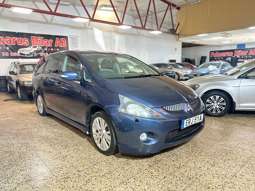 Mitsubishi Grandis 7-seater 2.4 Automat Ny besiktigad 