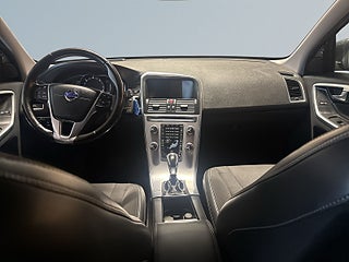 Volvo XC60 D4 AWD Aut Classic Momentum Dvärm/Ad.Fhåll/BLIS/SoV – bild 8