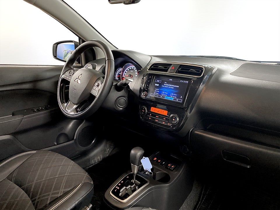 Bild på Mitsubishi Space Star Elegance 1.2 CVT 71hk Aut  BACKKAMERA