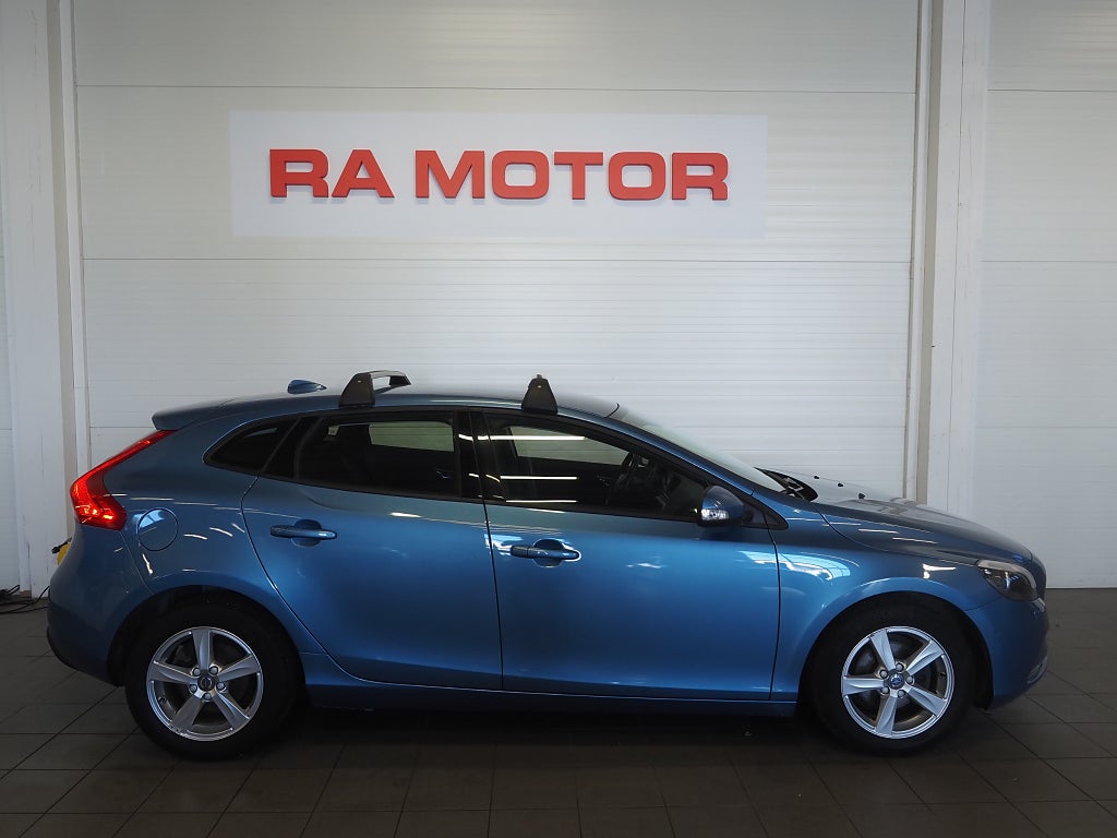 Volvo V40 D2 115hk Your Kinetic | D-värm | 2015
