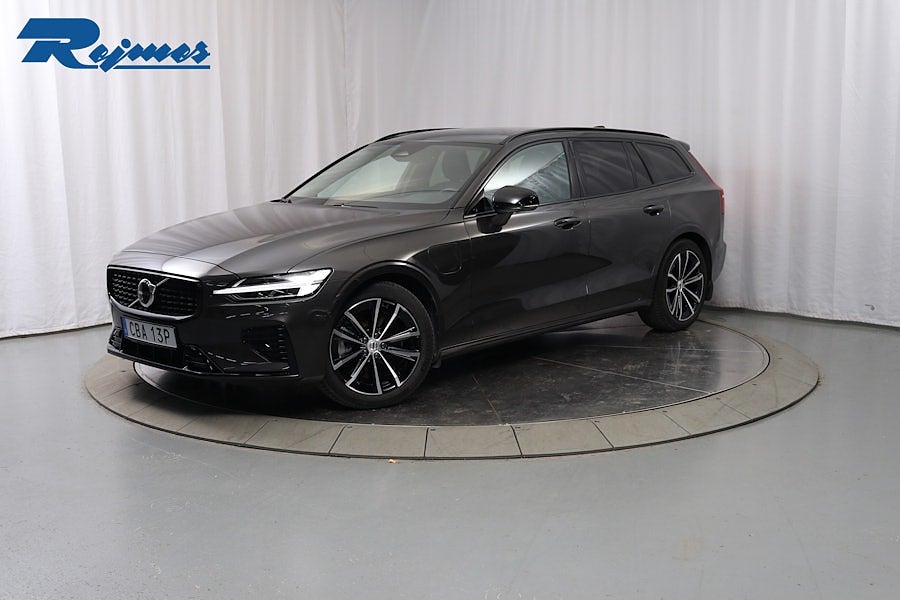 Volvo V60 T6 Plus Dark Nordic Edition/Drag/360-Kam/H&K/BLIS