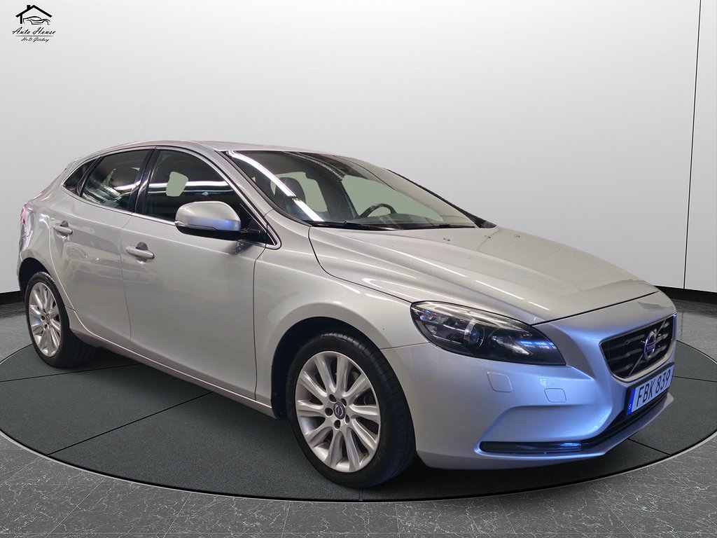 Volvo V40 D2 Powershift Momentum *Nyservad*