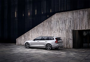 New Volvo V60 R-design