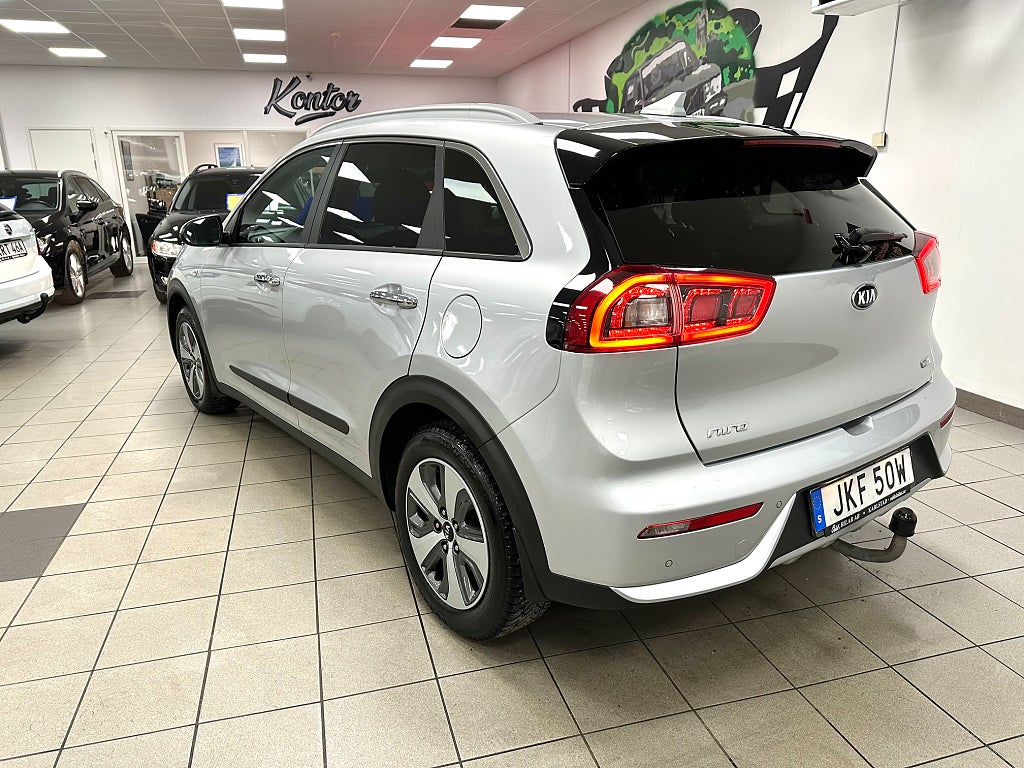 Kia Niro Hybrid DCT Advance Plus, 1ägare, Välservad, NAV, Drag 