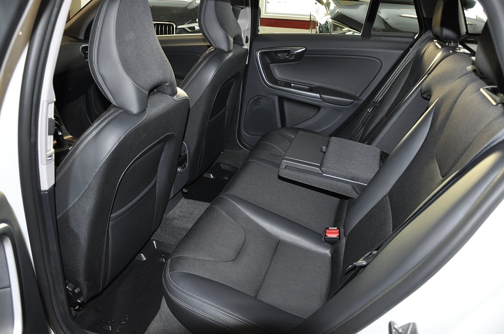 Volvo V60 2018 - miniatyr 12