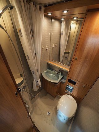 Husbil-halvintegrerad Bürstner Marano T 590 17 av 21