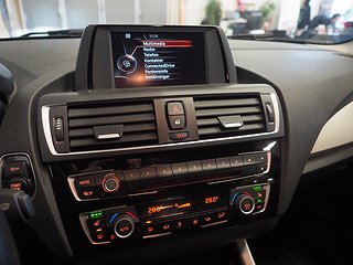 Halvkombi BMW 118 17 av 21