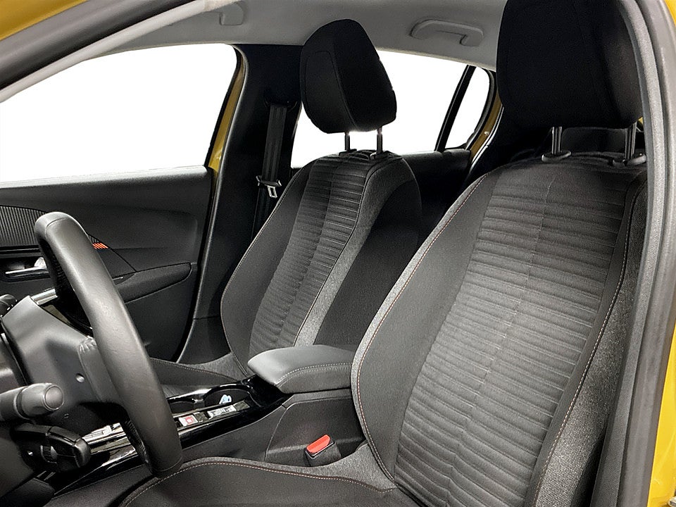 Bild på Peugeot E-208 Active Pack 50kWh 136hk Aut CARPLAY P-SENSORER BAK