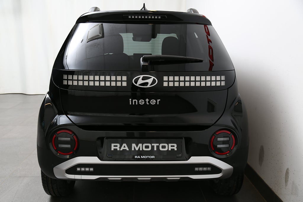Hyundai Inster 49kWh Advanced 370 km - Vinterhjul & service ingår 2025