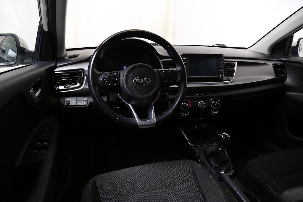 Kia Rio 1,2 84hk Launch Edition CarPlay P-sensorer 2017