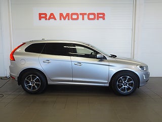 SUV Volvo XC60 4 av 24